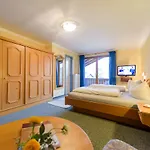Hotel Kleines Edeltraud 2*