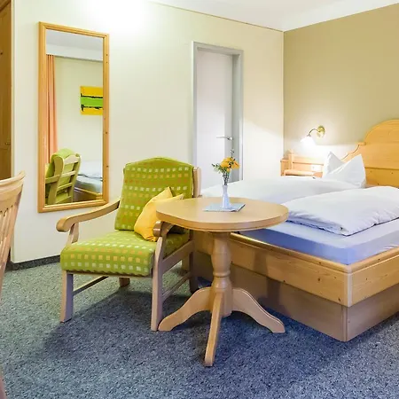 Hotell Kleines Edeltraud 2*